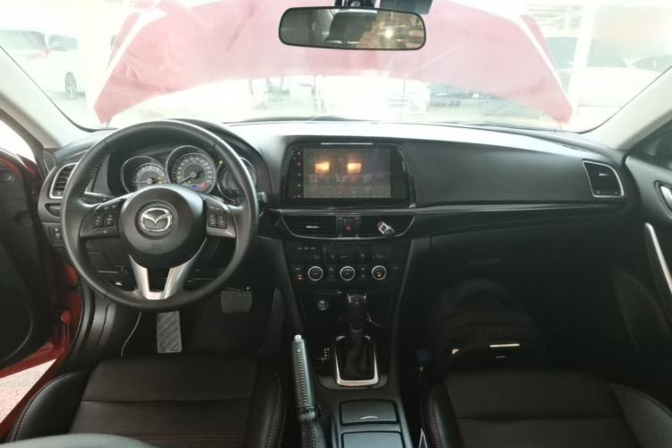 Used Mazda Atenza 2015 2.0L Blue Sky Fashion Edition Center Console