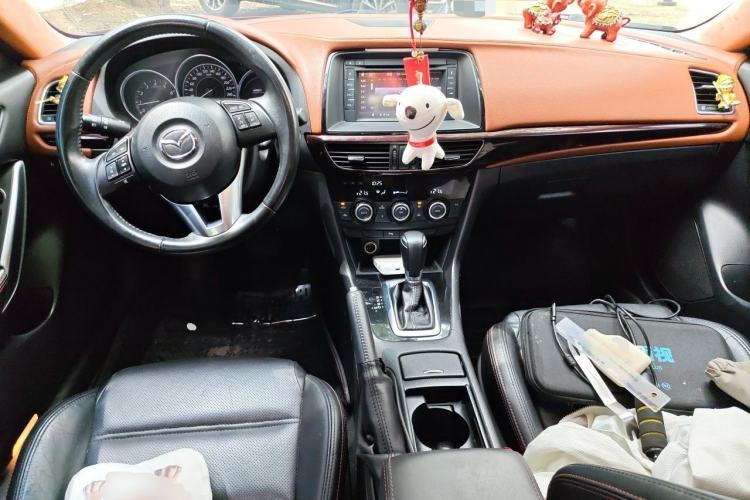 Used Mazda Atenza 2015 2.0L Blue Sky Luxury Edition Center Console
