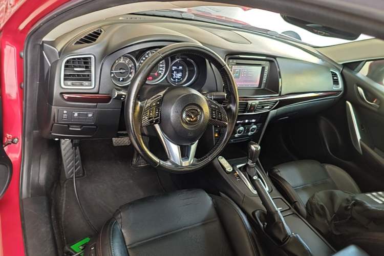 Used Mazda Atenza 2015 2.0L Blue Sky Luxury Edition Center Console