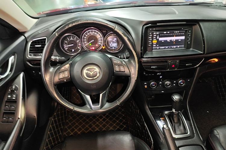 Used Mazda Atenza 2015 2.0L Blue Sky Luxury Edition Center Console
