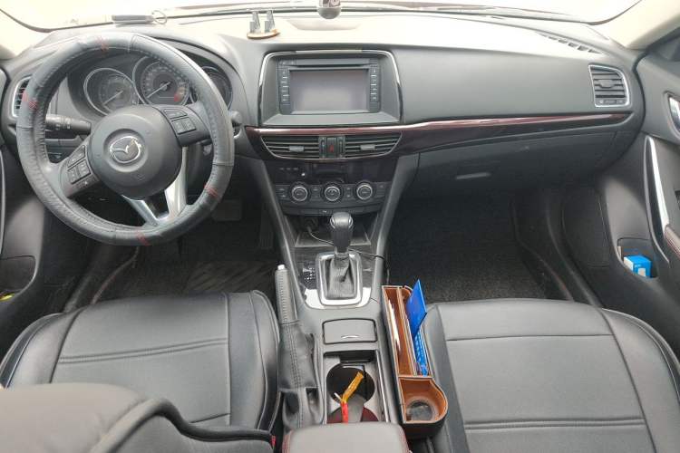 Used Mazda Atenza 2015 2.0L Blue Sky Luxury Edition Center Console