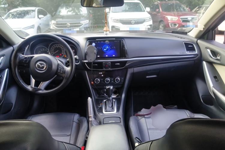 Used Mazda Atenza 2015 2.0L Blue Sky Fashion Edition Center Console