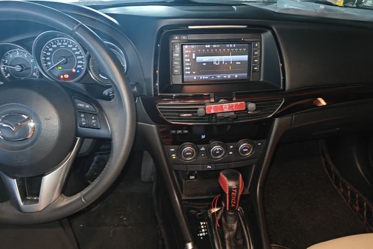 Used Mazda Atenza 2015 2.0L Blue Sky Luxury Edition Center Console