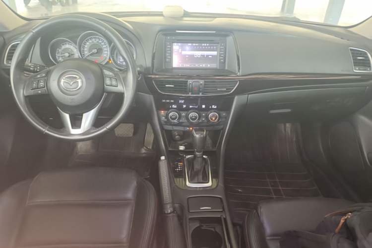Used Mazda Atenza 2015 2.5L Blue Sky Sport Edition Center Console