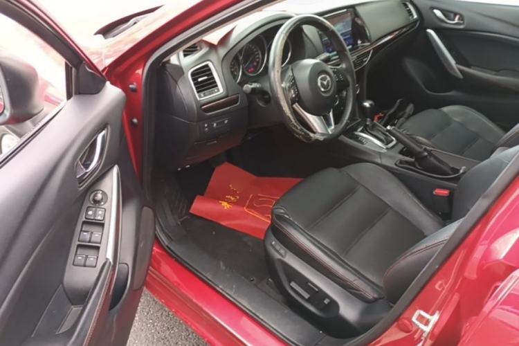 Used Mazda Atenza 2015 2.0L Blue Sky Luxury Edition Driver Seat