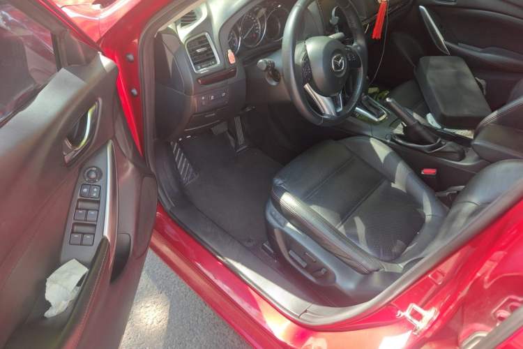 Used Mazda Atenza 2015 2.0L Blue Sky Luxury Edition Driver Seat