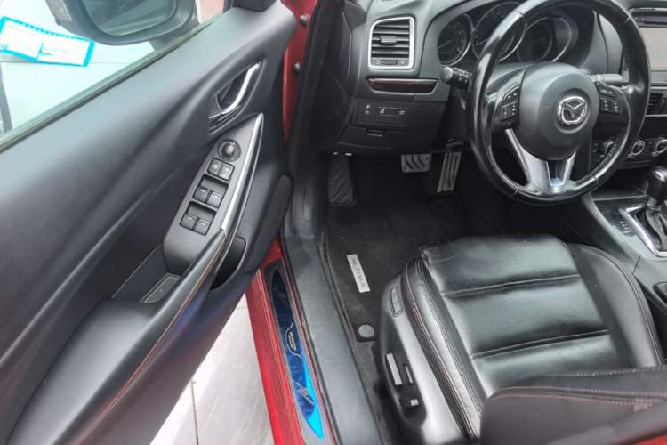 Used Mazda Atenza 2015 2.0L Blue Sky Luxury Edition Driver Seat