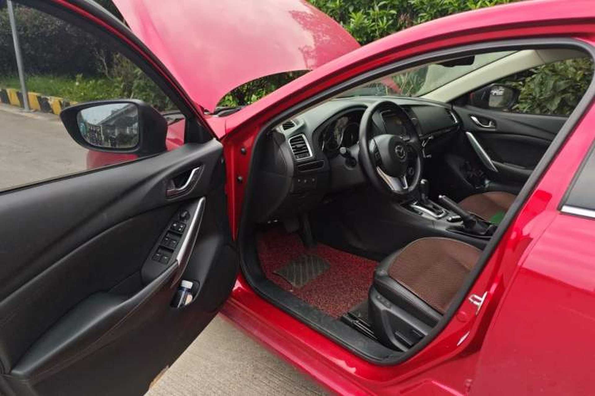 Used Mazda Atenza 2015 2.0L Blue Sky Luxury Edition Driver Seat