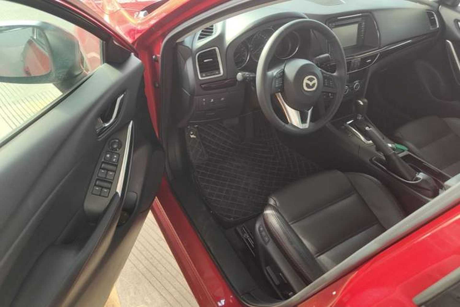 Used Mazda Atenza 2015 2.0L Blue Sky Luxury Edition Driver Seat