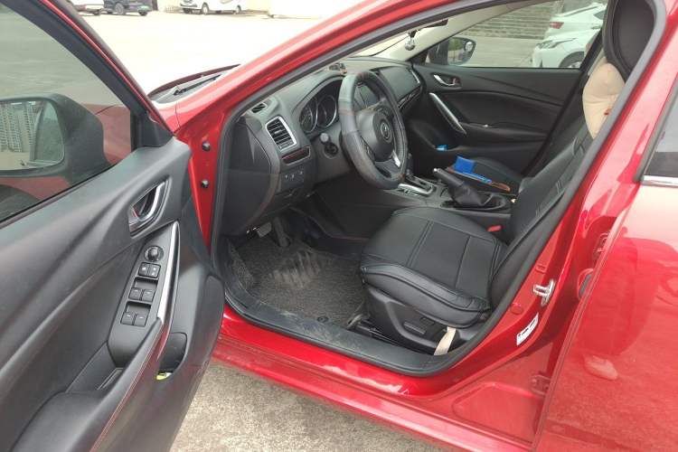 Used Mazda Atenza 2015 2.0L Blue Sky Luxury Edition Driver Seat