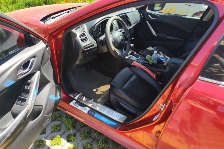 Used Mazda Atenza 2015 2.0L Blue Sky Fashion Edition Driver Seat