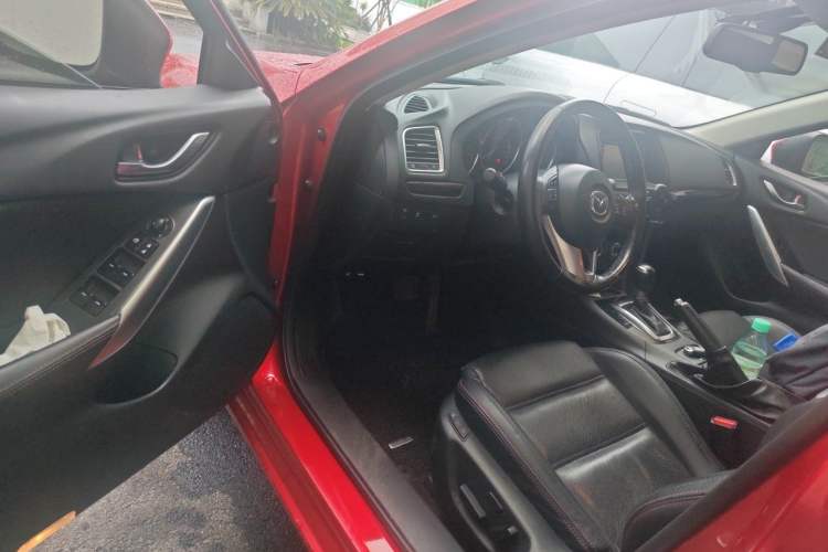 Used Mazda Atenza 2015 2.0L Blue Sky Luxury Edition Driver Seat