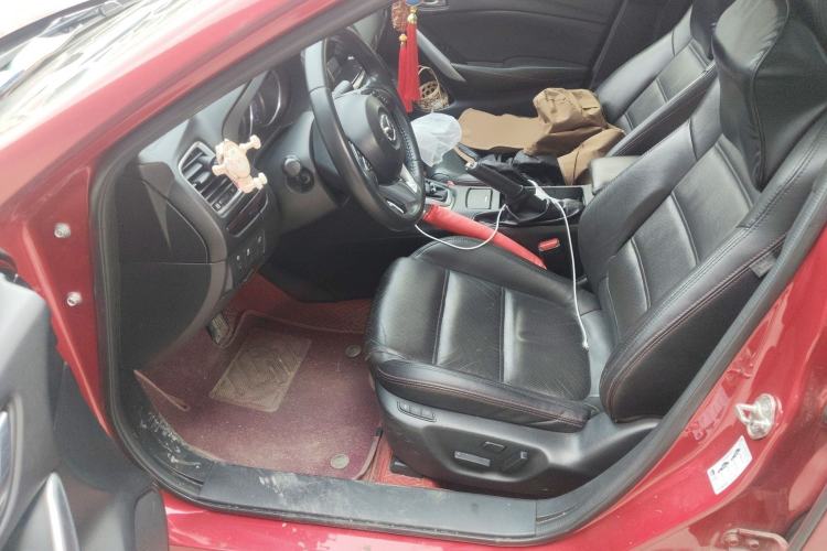 Used Mazda Atenza 2015 2.0L Blue Sky Luxury Edition Driver Seat