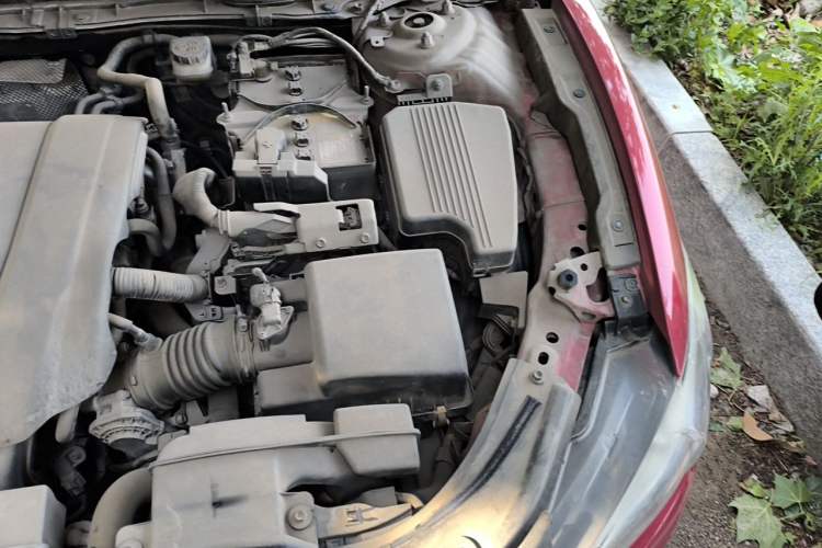 Used Mazda Atenza 2015 2.0L Blue Sky Luxury Edition Engine Bay Left