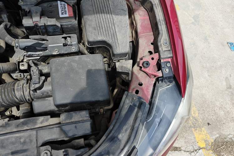 Used Mazda Atenza 2015 2.0L Blue Sky Luxury Edition Engine Bay Left