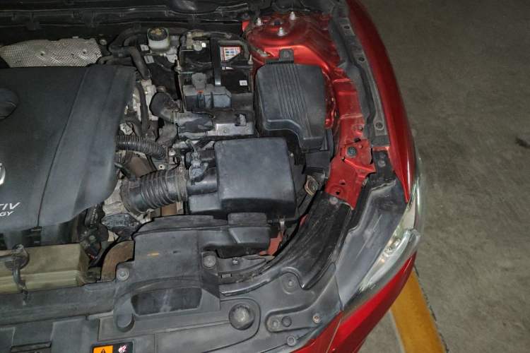 Used Mazda Atenza 2015 2.0L Blue Sky Luxury Edition Engine Bay Left