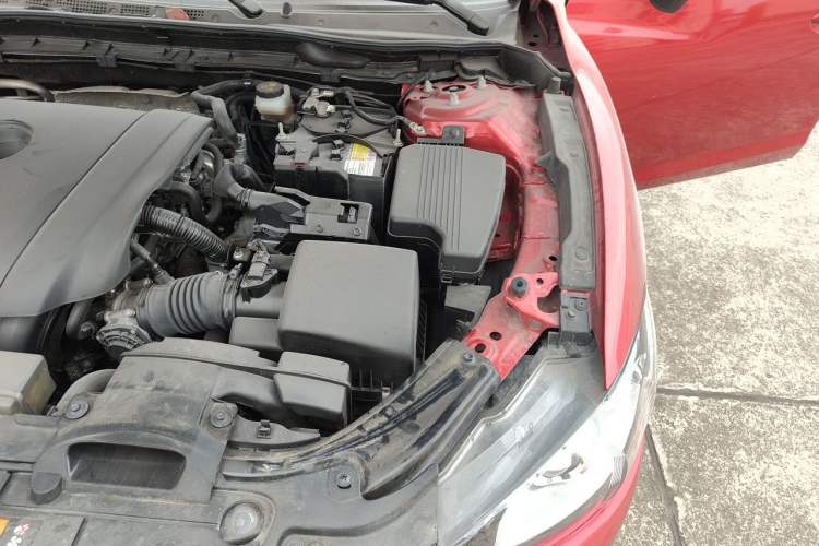 Used Mazda Atenza 2015 2.0L Blue Sky Luxury Edition Engine Bay Left