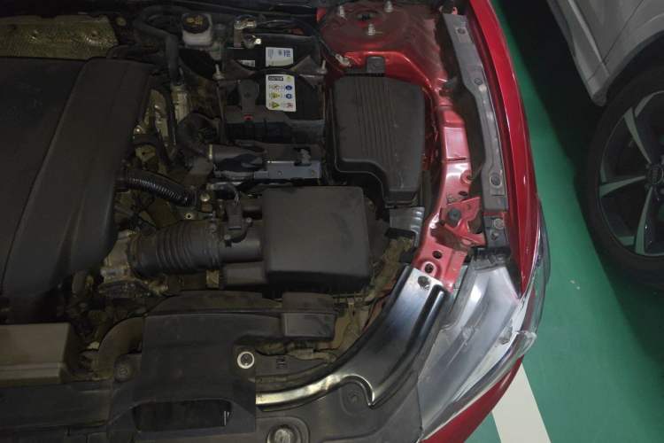 Used Mazda Atenza 2015 2.5L Blue Sky Sport Edition Engine Bay Left
