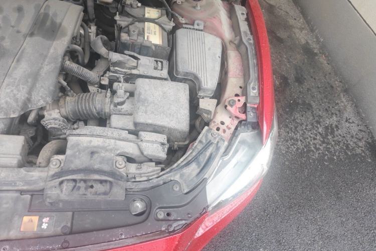 Used Mazda Atenza 2015 2.0L Blue Sky Luxury Edition Engine Bay Left