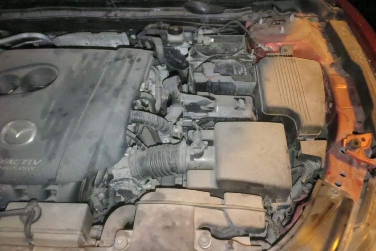 Used Mazda Atenza 2015 2.0L Blue Sky Luxury Edition Engine Bay Left