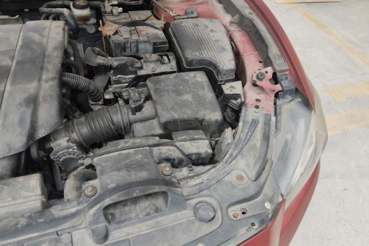 Used Mazda Atenza 2015 2.0L Blue Sky Luxury Edition Engine Bay Left