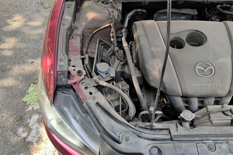 Used Mazda Atenza 2015 2.0L Blue Sky Luxury Edition Engine Bay Right