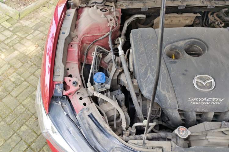 Used Mazda Atenza 2015 2.0L Blue Sky Luxury Edition Engine Bay Right