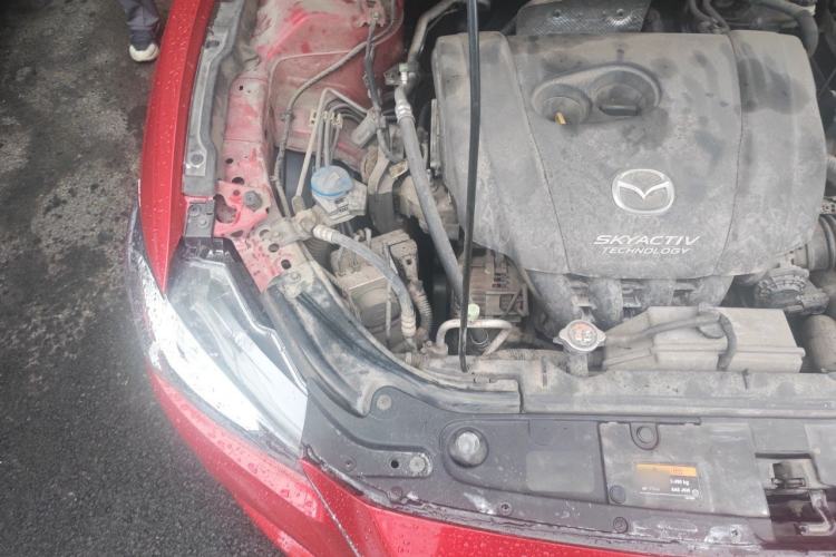 Used Mazda Atenza 2015 2.0L Blue Sky Luxury Edition Engine Bay Right