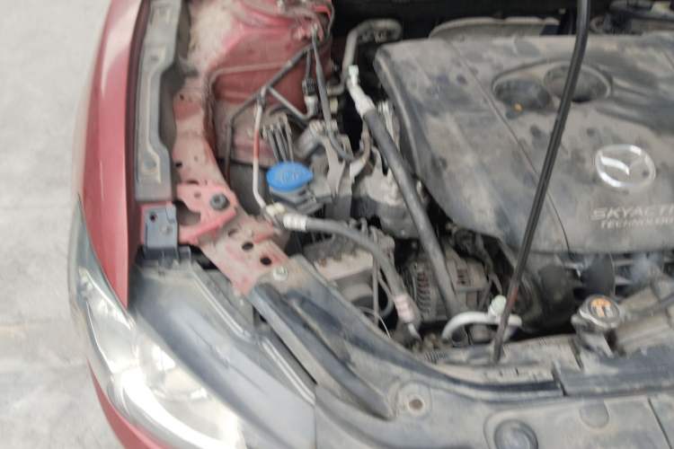 Used Mazda Atenza 2015 2.0L Blue Sky Luxury Edition Engine Bay Right