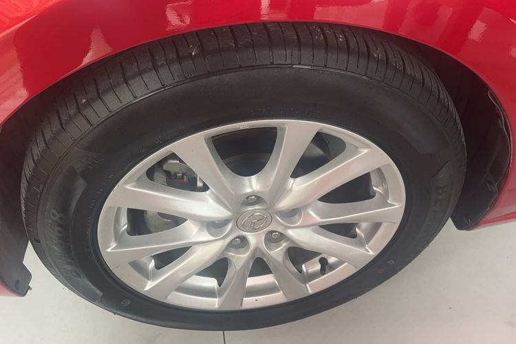 Used Mazda Atenza 2015 2.0L Blue Sky Luxury Edition Exterior 4