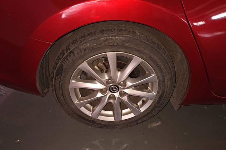 Used Mazda Atenza 2015 2.0L Blue Sky Luxury Edition Exterior 5