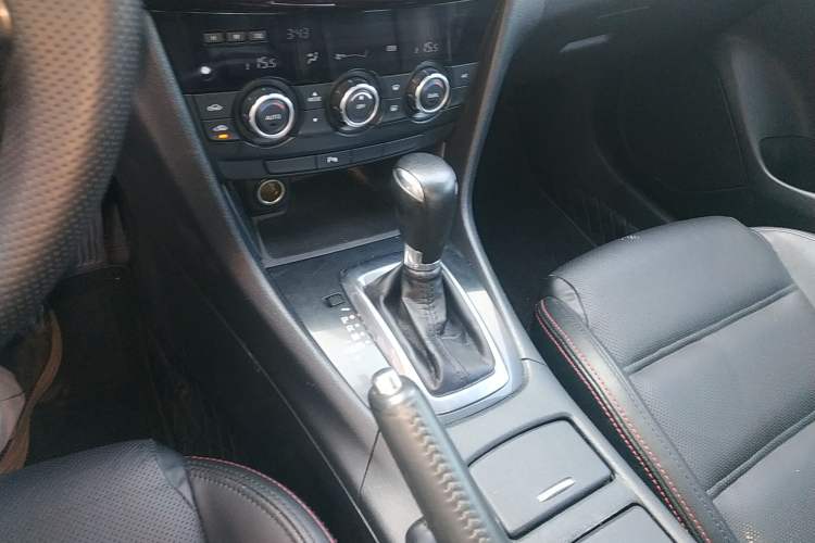 Used Mazda Atenza 2015 2.5L Blue Sky Sport Edition Gear Lever