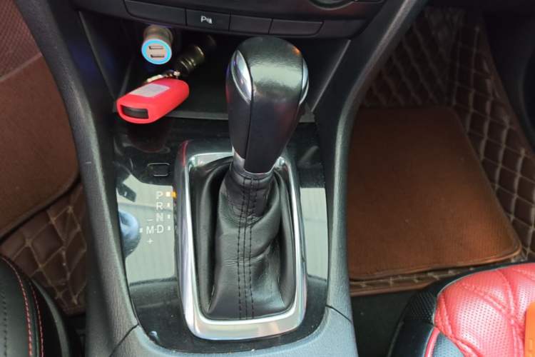 Used Mazda Atenza 2015 2.0L Blue Sky Luxury Edition Gear Lever