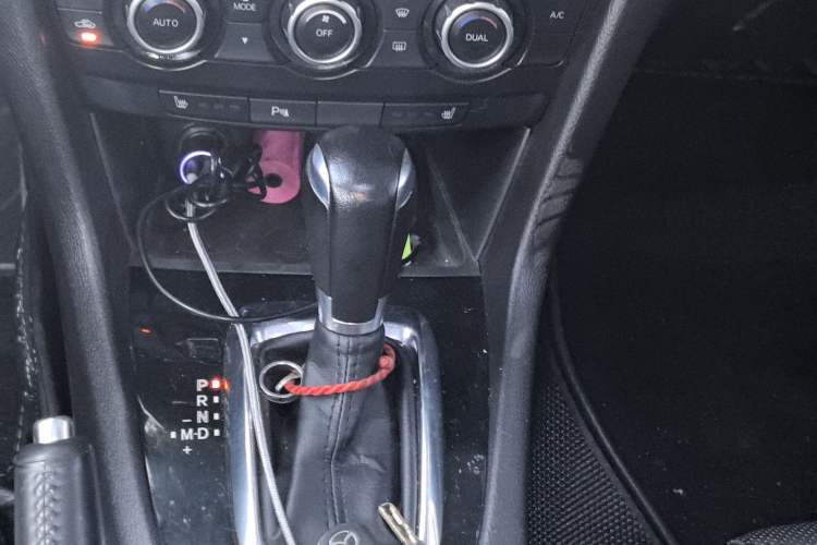 Used Mazda Atenza 2015 2.5L Blue Sky Prestige Edition Gear Lever