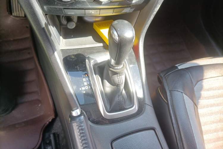 Used Mazda Atenza 2015 2.0L Blue Sky Luxury Edition Gear Lever