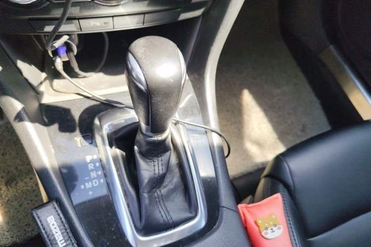 Used Mazda Atenza 2015 2.0L Blue Sky Fashion Edition Gear Lever