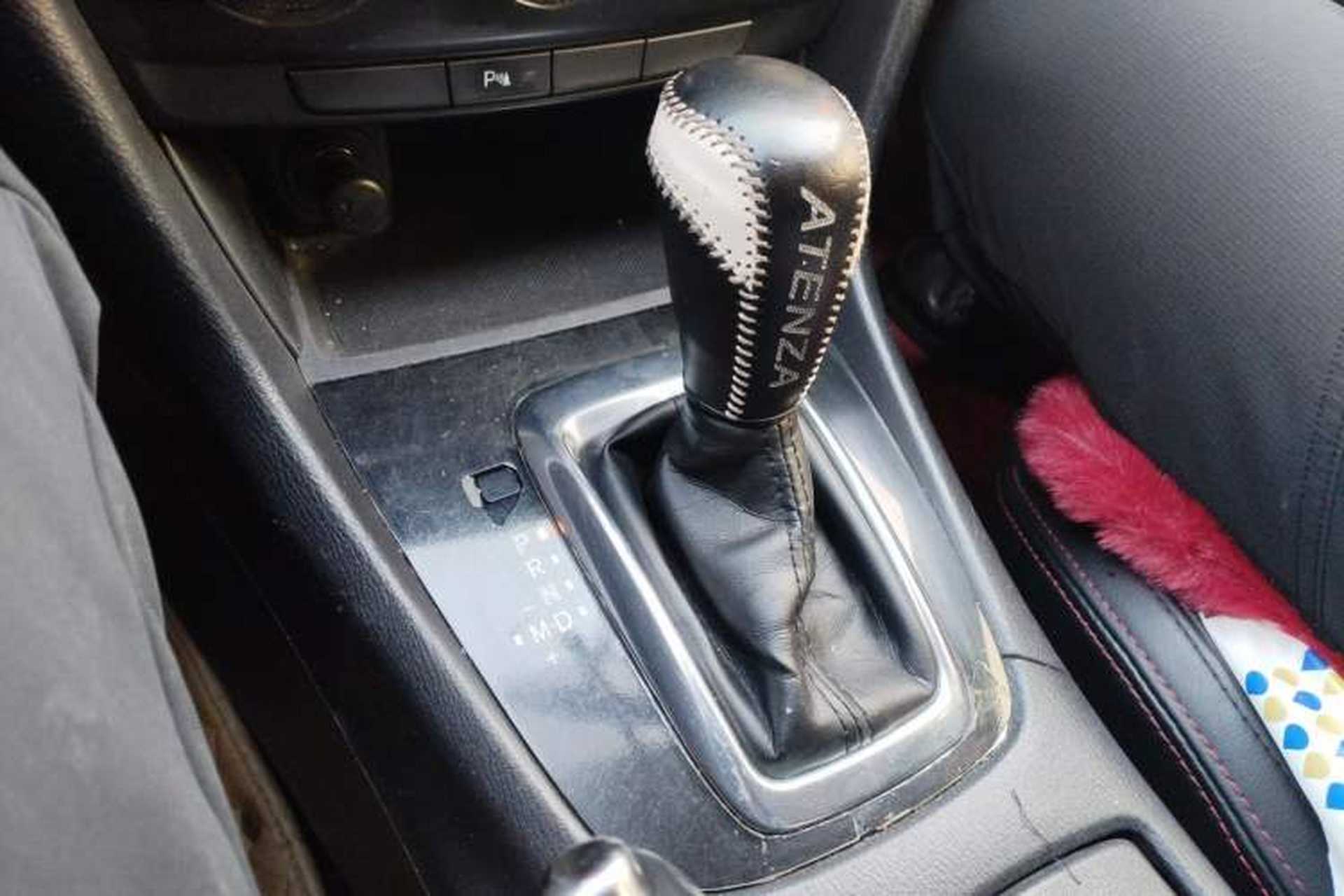 Used Mazda Atenza 2015 2.0L Blue Sky Luxury Edition Gear Lever