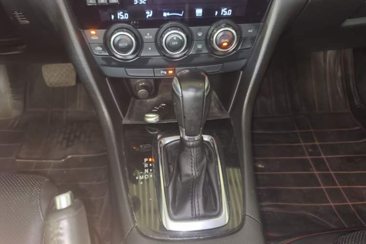 Used Mazda Atenza 2015 2.5L Blue Sky Sport Edition Gear Lever