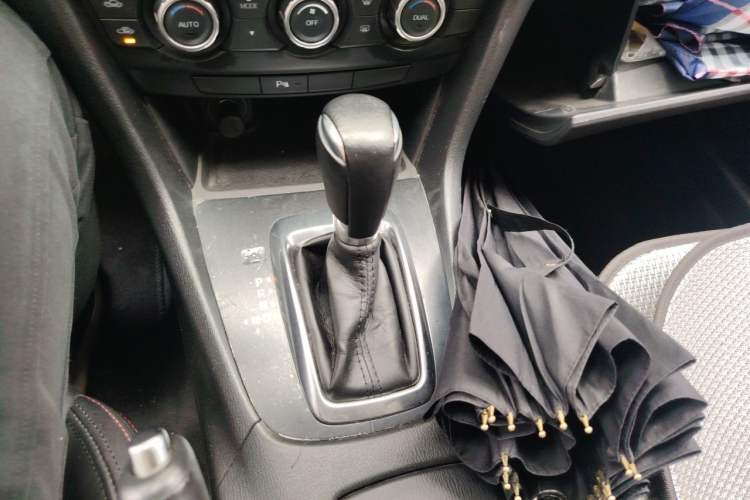 Used Mazda Atenza 2015 2.0L Blue Sky Luxury Edition Gear Lever