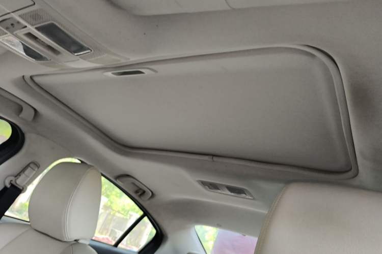 Used Mazda Atenza 2015 2.0L Blue Sky Luxury Edition Headliner