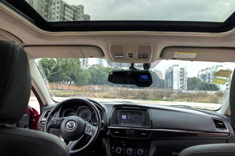 Used Mazda Atenza 2015 2.0L Blue Sky Luxury Edition Interior 7