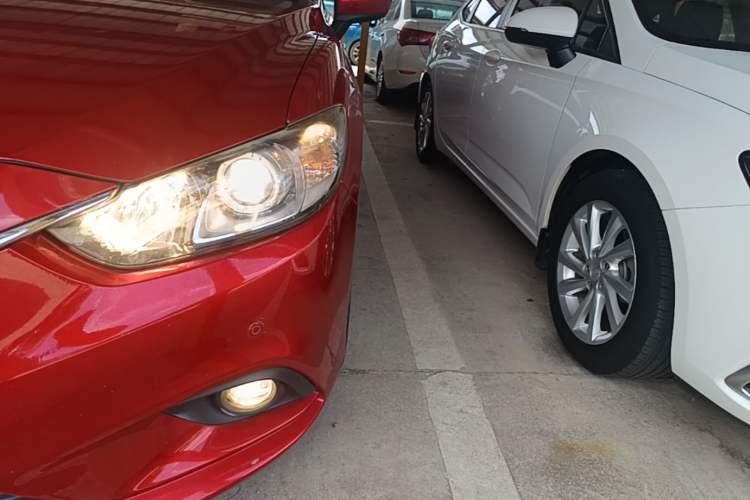 Used Mazda Atenza 2015 2.0L Blue Sky Luxury Edition Left Front Headlight