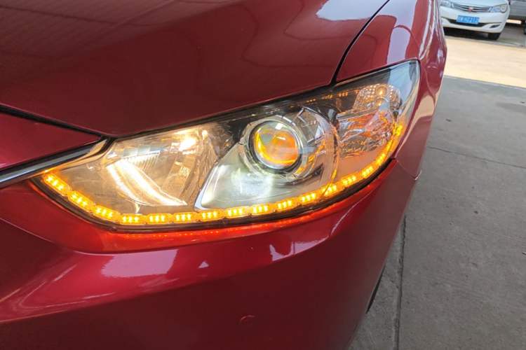 Used Mazda Atenza 2015 2.0L Blue Sky Luxury Edition Left Front Headlight