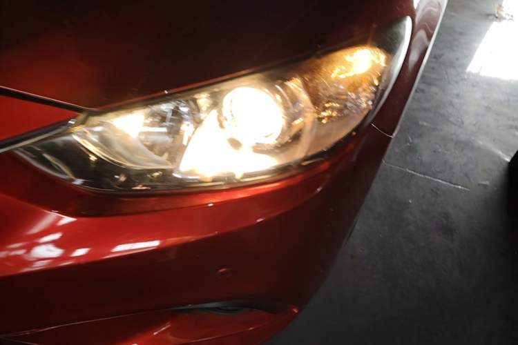 Used Mazda Atenza 2015 2.0L Blue Sky Luxury Edition Left Front Headlight