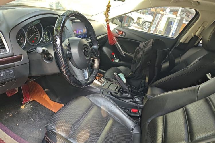 Used Mazda Atenza 2015 2.0L Blue Sky Luxury Edition Left Front Seat