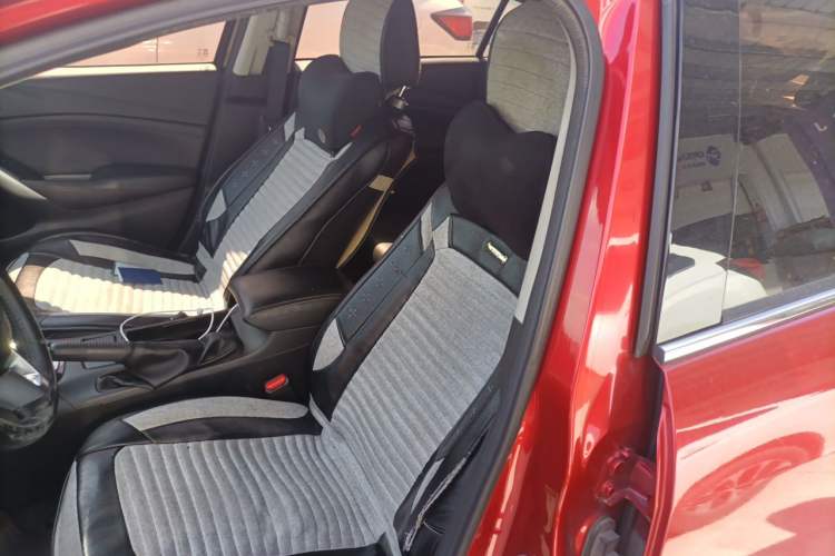 Used Mazda Atenza 2015 2.0L Blue Sky Luxury Edition Left Front Seat