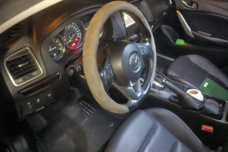Used Mazda Atenza 2015 2.0L Blue Sky Luxury Edition Left Front Seat