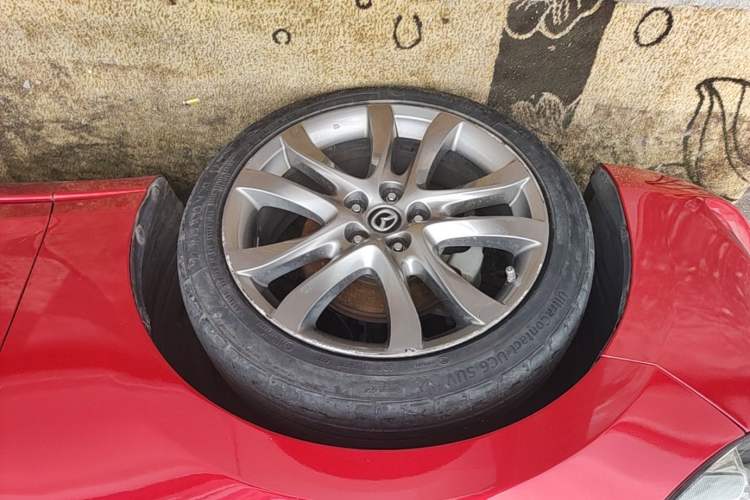 Used Mazda Atenza 2015 2.5L Blue Sky Prestige Edition Left Front Wheel Hub