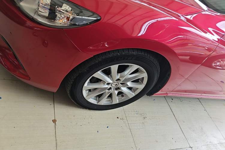 Used Mazda Atenza 2015 2.0L Blue Sky Luxury Edition Left Front Wheel Hub