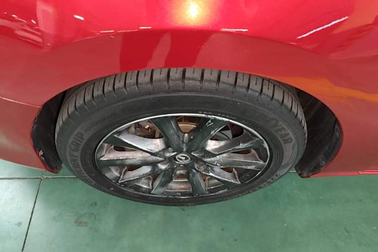 Used Mazda Atenza 2015 2.0L Blue Sky Luxury Edition Left Front Wheel Hub